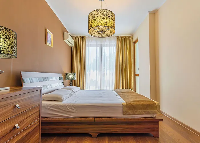 Apart Hotel Golden Line